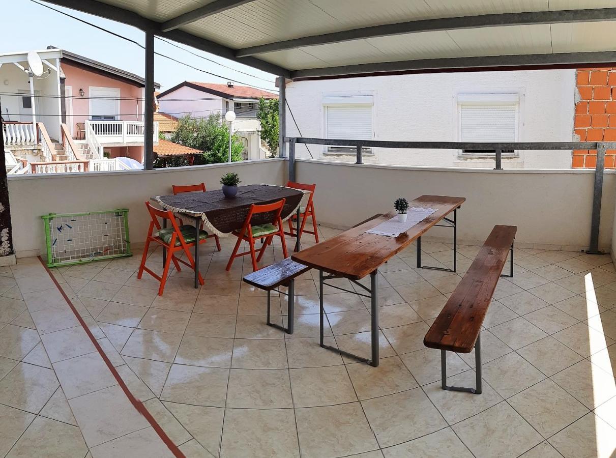 Dalmatino Apartmani Vir Bagian luar foto